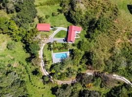 Finca Mango - 40 acre paradise，位于Roble的乡村别墅
