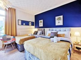 Summer Lane House-3 Bedrooms-Close to M1-Longer Stay-Free Parking，位于巴恩斯利的酒店