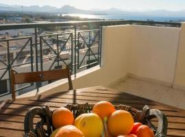 Casino Royal in Loutraki，位于路特奇的酒店