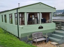 Spacious 2 bedroomed mobile home