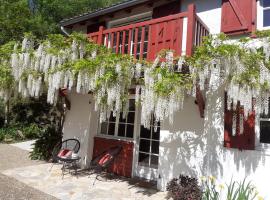 EZPONDAKOBORDA，位于埃斯珀莱特的酒店