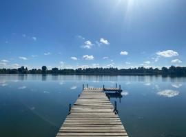 CABAÑA CON MUELLE ORILLA LAGUNA，位于基利翁的酒店