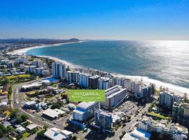 Modern studio in heart of Mooloolaba，位于穆卢拉巴的酒店