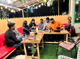 Safar Hostel Manali，位于马拉里的酒店