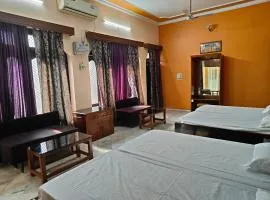 Shantiniketan 4BHK Comfortable Family Stay in Ayodhya