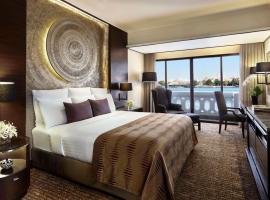 曼谷河畔安纳塔拉度假酒店，位于曼谷罗摩三世国王大桥附近的酒店
