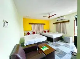 Goroomgo Coral Suites Puri Near Sea Beach with Swimming Pool - Parking Facilities