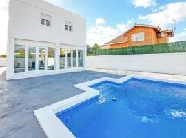 Gorgeous Home In Riba-Roja De Turia