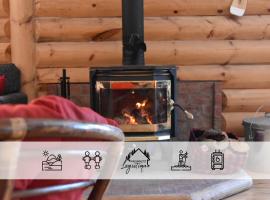 Chalet du lac avec SPA privé, wifi, BBQ et SUP，位于Saint Adolphe D'Howard的酒店