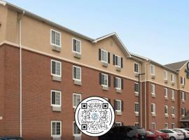 WoodSpring Suites St Louis Arnold，位于阿诺德的酒店