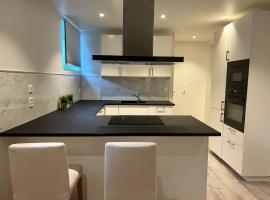 Home for your trip 10 minutes from Oslo airport with free parking，位于Klofta的酒店