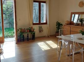 Villa 80 m2 jardin terrasse 3 chambres Provence，位于沃尔的度假屋