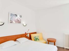 Brit Hotel Notre Dame，位于瓦朗西纳的酒店