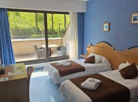 杜班布里特酒店，位于绍德艾格Casino Chaudes Aigues附近的酒店