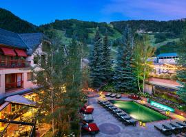 小内尔酒店，位于阿斯潘熊猫山顶滑雪缆车附近的酒店