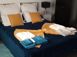 Caloura Earth Accommodation，位于卡罗拉的酒店