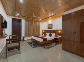 Sunset Vibes! By Western Stays Near Mall Road Kasauli，位于卡绍利的民宿