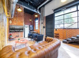 ART LOFTS Valencia by Benisur，位于瓦伦西亚贝尼卡拉普公园附近的酒店