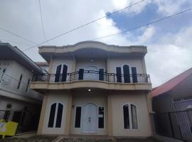 Homestay wahyu abadi 2 syariah，位于迪昂的酒店