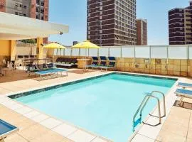 Oceanic 2 Bedroom Apartment - Ocean and Park View - Self-Catering