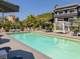 Semeli Art Villa Kefalonia with Pool，位于斯沃伦塔的度假屋