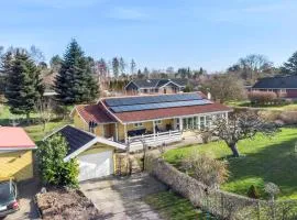 3 Bedroom Beautiful Home In Vordingborg