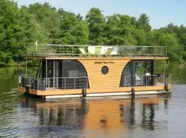 Schwimmendes Ferienhaus