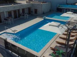 Luxury Apartment & Rooms