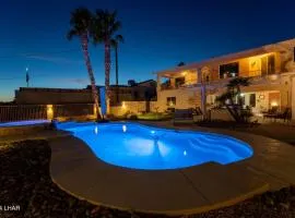Luxe Havasu 6-bedroom Retreat! Pool, Hot tub, Lake Views!