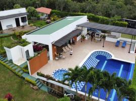 CASA FINCA LA CAROLINA，位于瓜杜阿斯的酒店