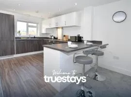 Regal House by True Stays - 3 Bedroom House in Stoke-on-Trent