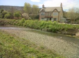 Beach House, Llanddulas near Colwyn Bay，位于Llanddulas圭奇城堡附近的酒店