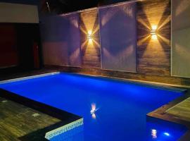 Casa piscina 3 quartos，位于戈亚尼亚的酒店