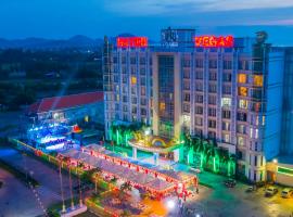 Ha Tien Vegas Entertainment and Resort，位于贡布的酒店