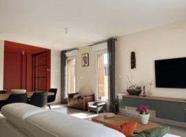 Appartement spacieux et terrasse，位于塞内的酒店