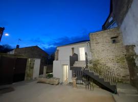 dpCristal Centro Histórico，位于萨里亚的酒店