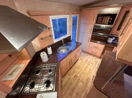 Atlas 2 Bedroom Caravan, Glasgow，位于阿丁斯顿的酒店