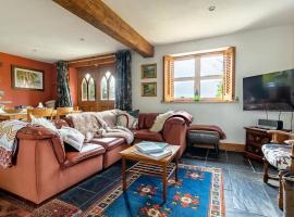 HIGH TREES BYRE - Two bed Cottage with Log Burner & Incredible Views，位于沃金顿的家庭/亲子酒店