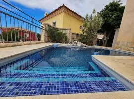 Villa Oasis mit privatem beheiztem Pool, Klimaanlage, Wifi, traumhafter Blick