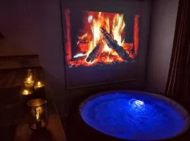 Le nid de l'Almont jacuzzi privatif, private jacuzzi Hot Tub near Olympic Games MELUN