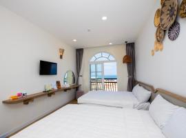 Lily House Hotel Phu Quoc，位于富国的酒店