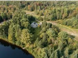 Lovely Muskoka Waterfront Cottage-Hot tub & Sauna!