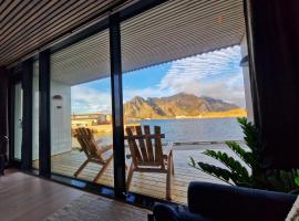 Seafront apartment Henningsvær，位于亨宁斯韦尔的酒店