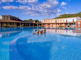 ECO HOTEL ORLANDO Sardegna，位于Villagrande Strisaili的Spa酒店