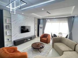 Luxury 2-bedroom Condo by HaD Lekki Phase 1，位于莱基的酒店
