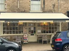 Priory Tearooms Burford with Rooms