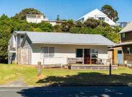 The Daydreamer - Mangawhai Heads Holiday Home，位于芒阿法埃的度假屋