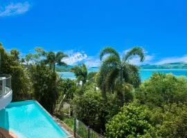 Seascape on Shutehaven - Whitsunday Views Holiday Home