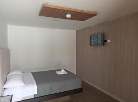 Hostal Zafiro，位于Sangolquí的酒店