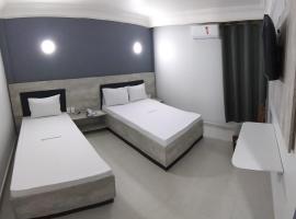 Hotel Phizalis，位于南圣卡埃塔诺的酒店